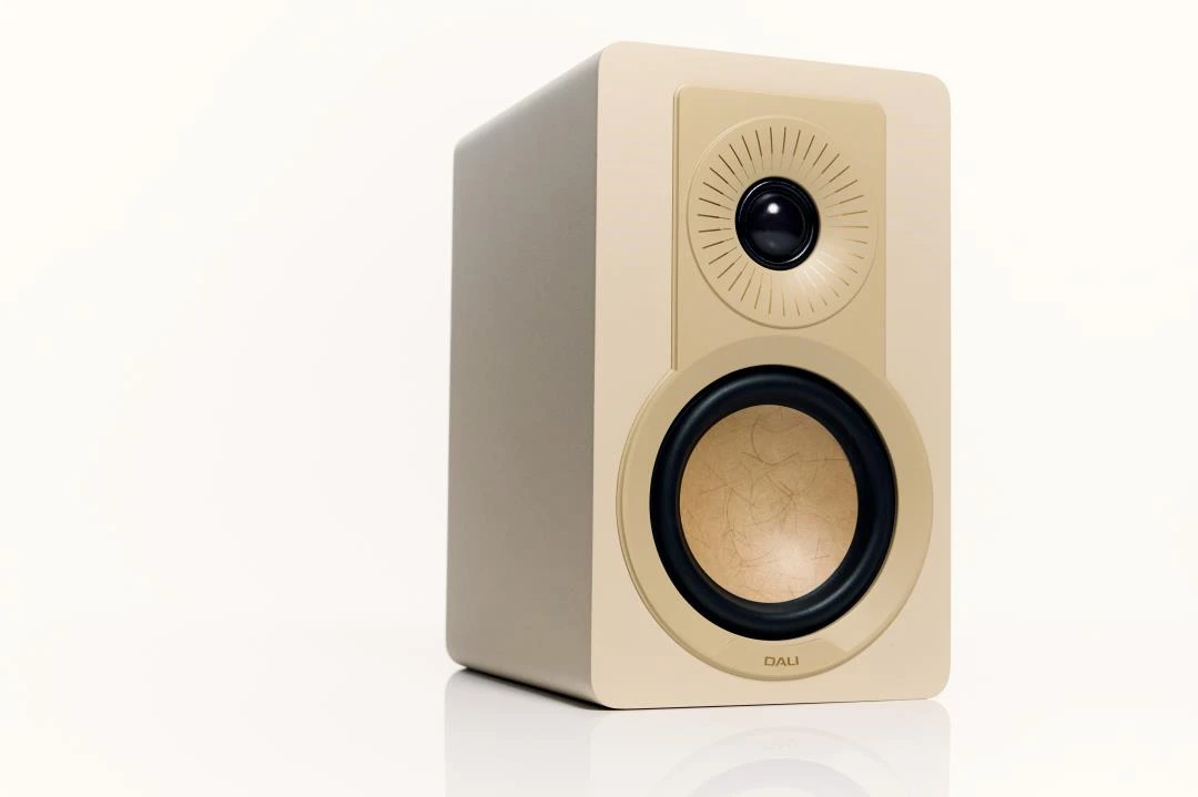 Dali KUPID wit LUIDSPREKER