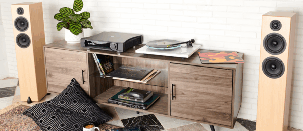 Totem BISON TWIN TOWER wit eik luidspreker