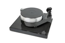 Pro-Ject RPM10 CARBON Mc KADENZA RED platenspeler