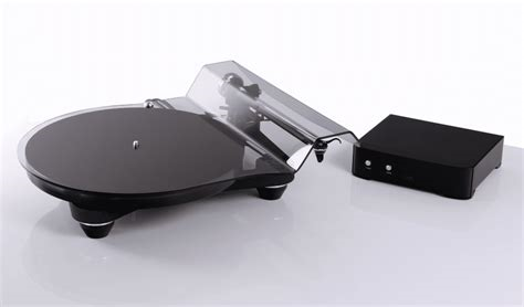 REGA PLANAR 8 zwart platenspeler