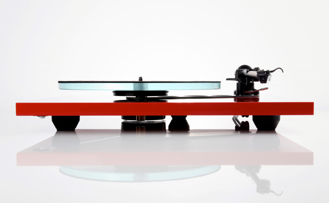 REGA PLANAR 3 rood platenspeler - Afbeelding 2