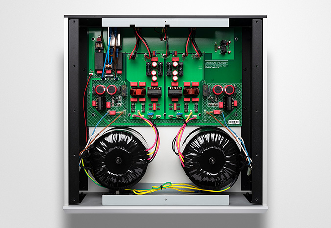 Musical Fidelity Nu-Vista PAS zilver eindversterker - Afbeelding 8