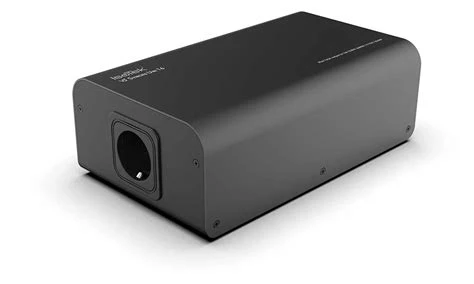 Isotek V5 SYNCRO UNI 10A zwart VOEDING