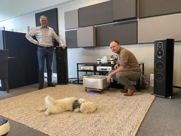 Esoteric-luisterafspraak-met-music-emotions-scaled